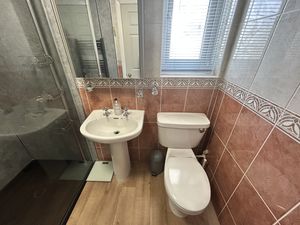 Photo 26- click for photo gallery